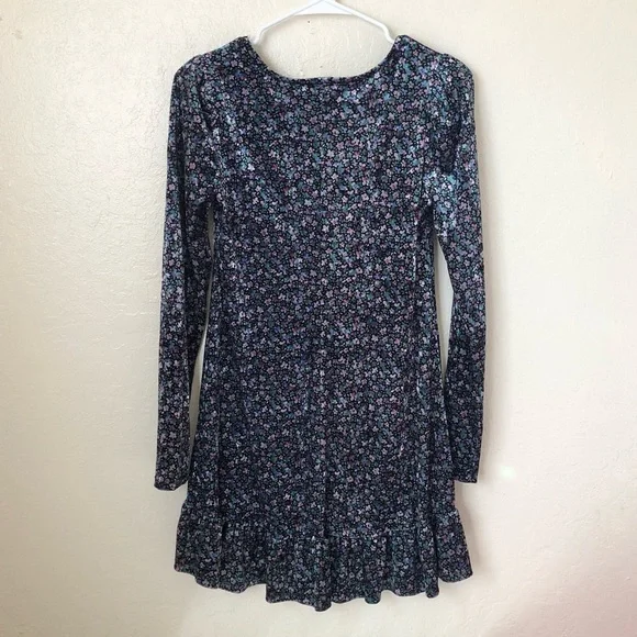 Wild Fable Floral Velvet Long Sleeved Dress - Picture 3 of 5